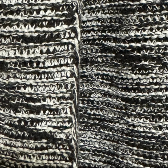 GAP Black and White Marled Textured Long Sweater Vest 100% Cotton Size Small - Picture 3 of 6